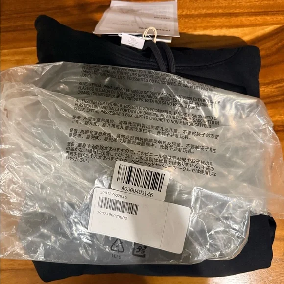 NWT Gap × BÉIS Adult Heavyweight Travel Hoodie - Picture 2 of 9